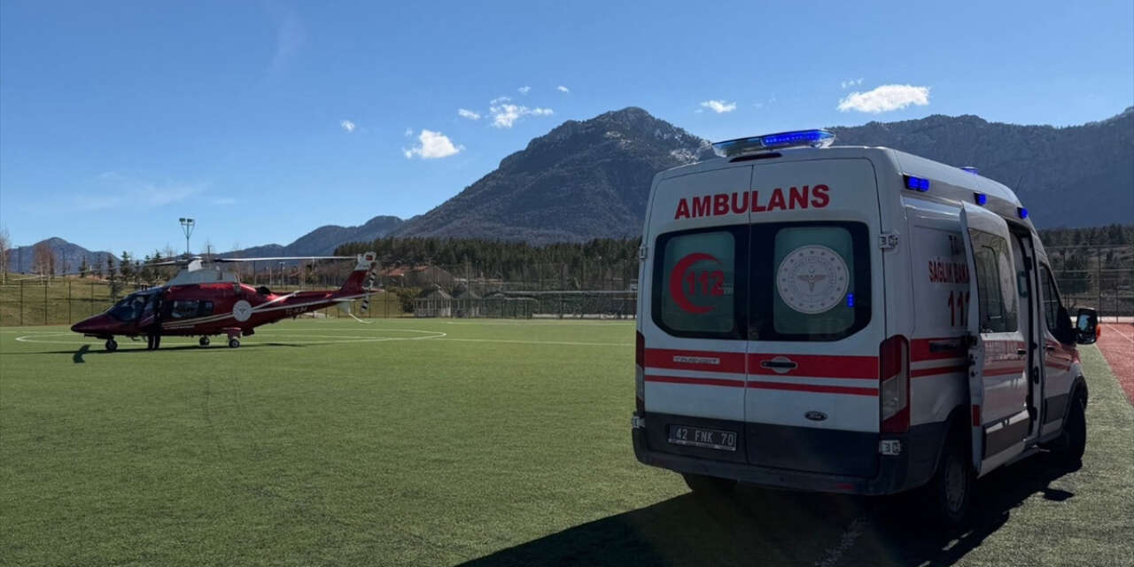 Konya’da hava ambulansı cuma namazında kalp krizi geçiren vatandaş için havalandı