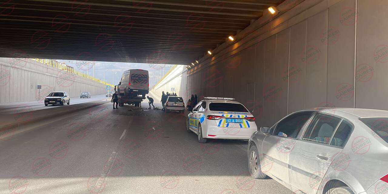 Konya'da alt geçitte işçi servisi kazası! Yaralılar var