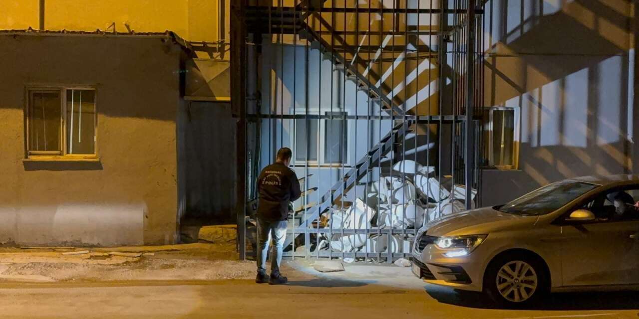 Tabancayla kendini vurdu! Hastanede gözaltına alındı