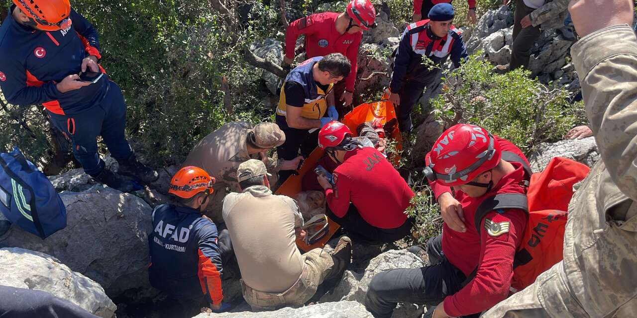 Kayıp Ayşe Şahin 5 metrelik yarıkta bulundu