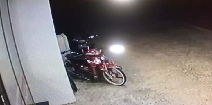 Konya’da motosiklet hırsızlığı kamerada