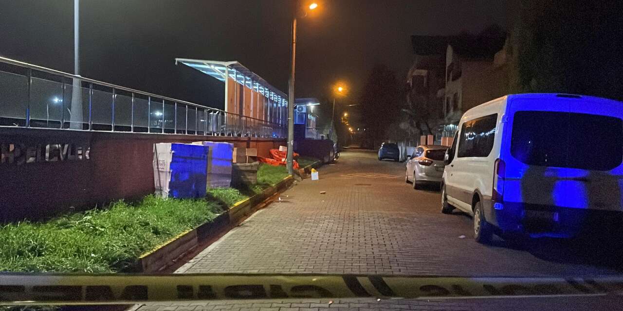 Önce eşine, sonra kendi başına sıktı! İkisi de hastanede öldü