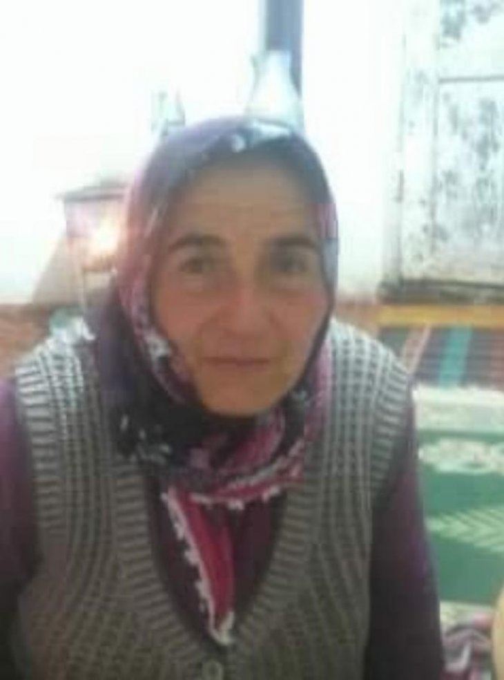 Tabancayla oynarken eşini öldürdü