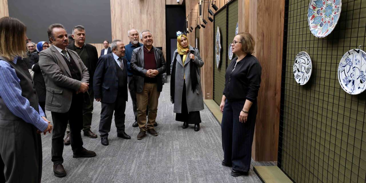 Konya’da Evan-i Kaşi sergisi açıldı