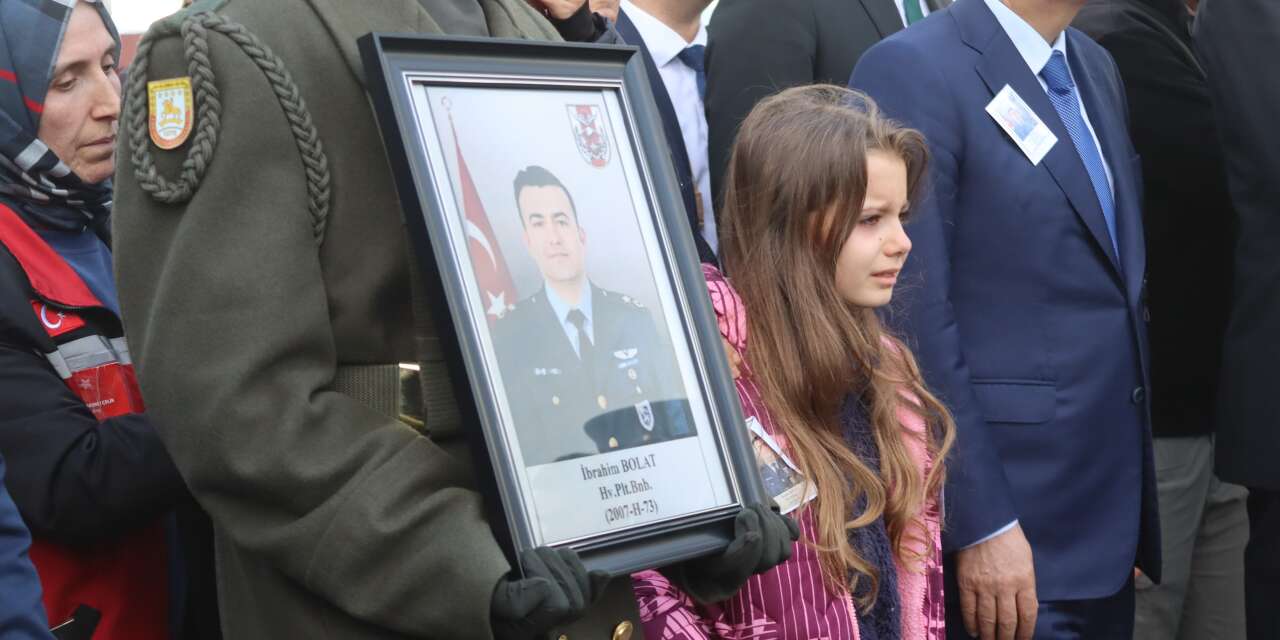F-16 kazasında şehit olan Konyalı Pilot Binbaşı İbrahim Bolat’a acı veda