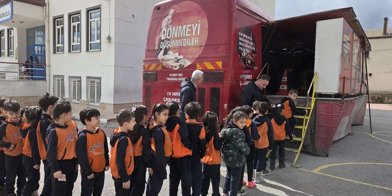 1915 Çanakkale Şehitlik Gezici Müzesi Konya’ya geldi