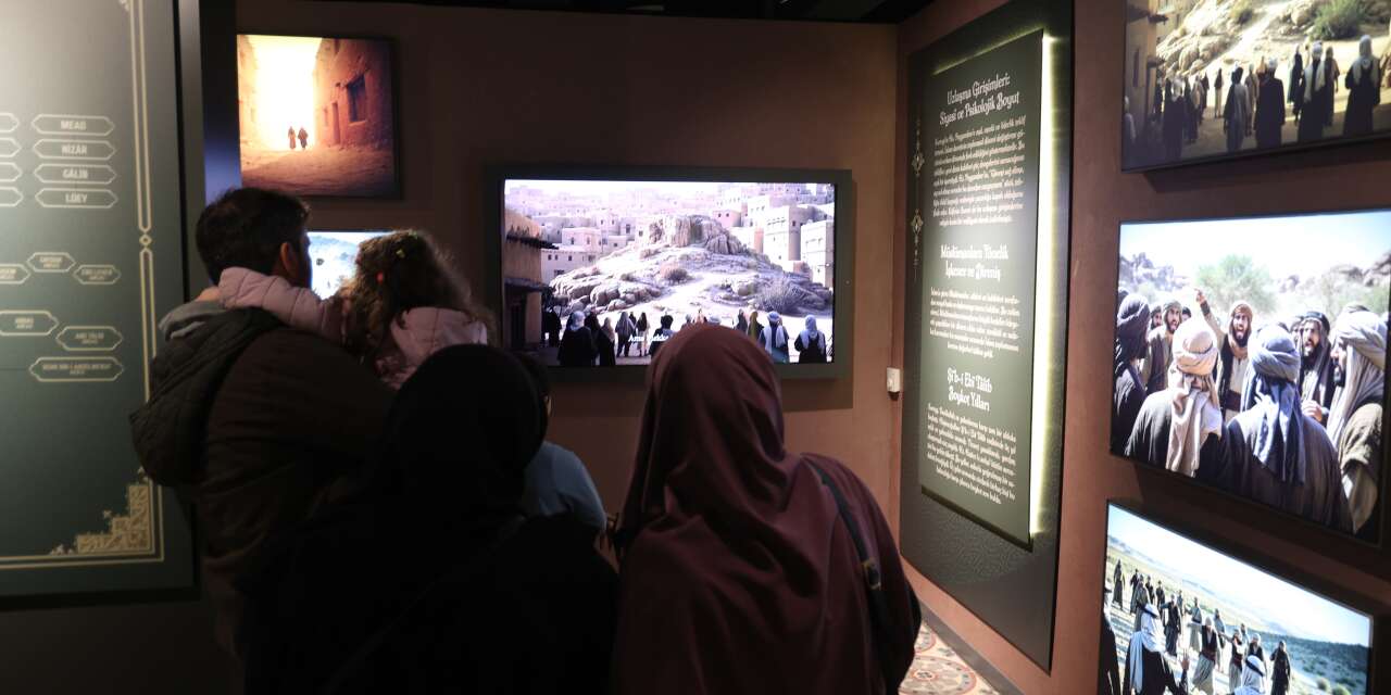 Peygamber aşıkları Konya’daki Siyer Sergisi’ne akın ediyor