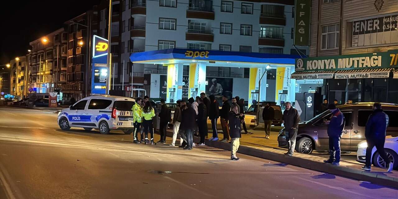 Konya’da BMW marka otomobil yayaya çarptı