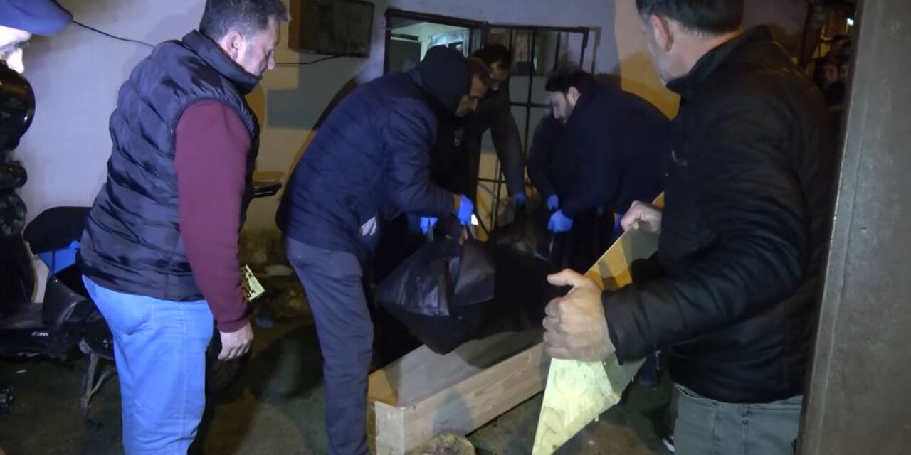 Komşularının ihbarı öldüğünü ortaya çıkardı