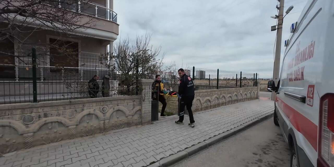 3 yaşındaki çocuk, pencereden aşağı düştü