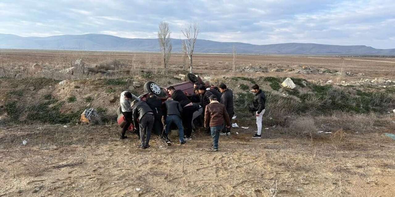Konya’da yabancı plakalı otomobil takla attı! Sürücü ağır yaralı