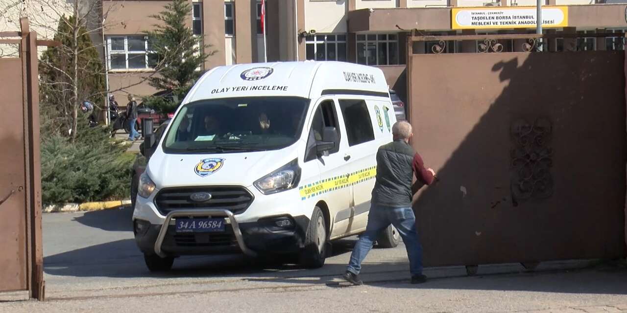 Öğrencisi tarafından bıçaklanan öğretmen Fatma Nur Çelik hayatını kaybetti