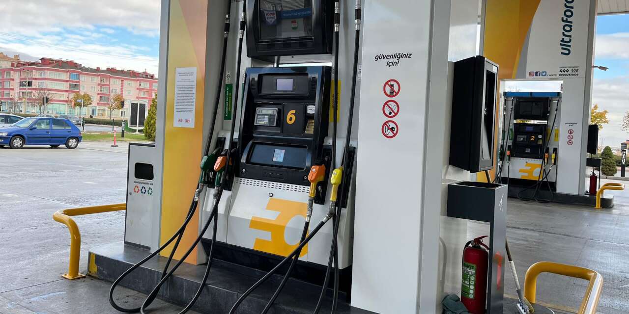 Akaryakıt fiyatları arttı, eşel mobil gündeme geldi