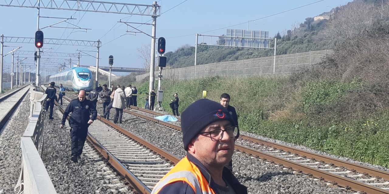 Hızlı trenin çarptığı Ercan Köstek hayatını kaybetti