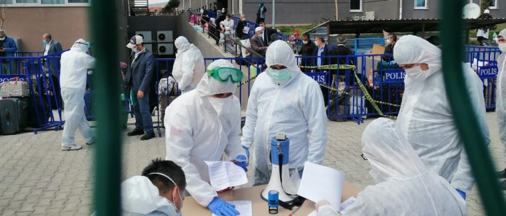 Bakan Kasapoğlu, yurtlarda karantina altındaki kişi sayısını açıkladı