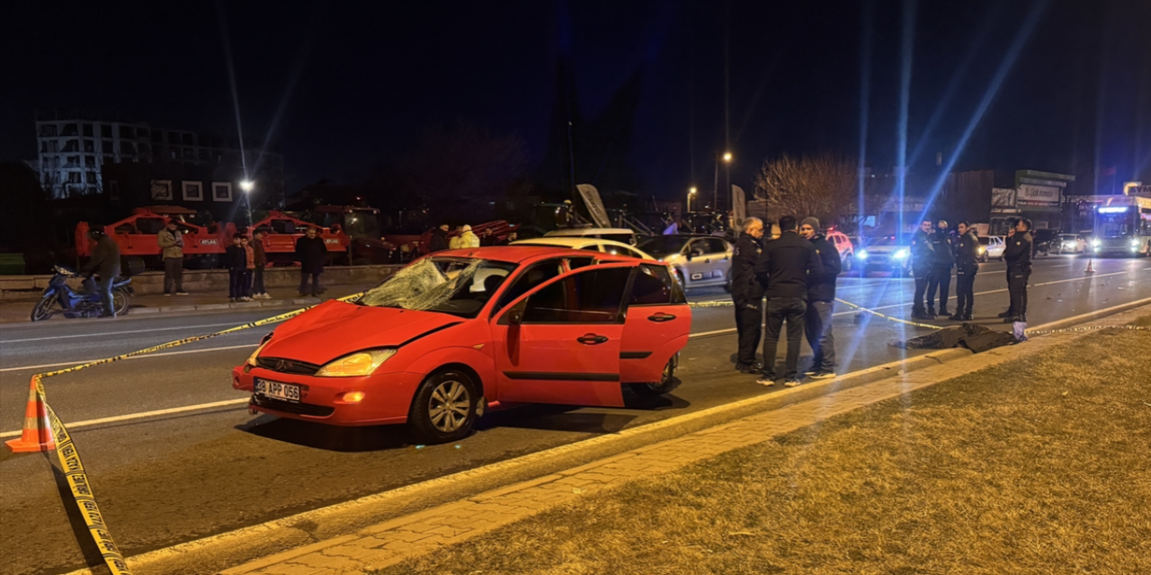 Yolun karşısına geçmek isteyen Çiğdem Mutlu hayatını kaybetti