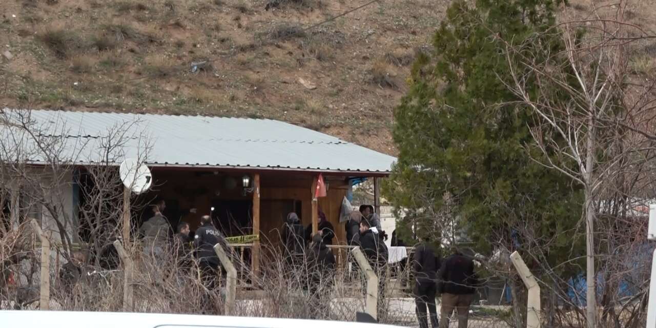 Yakınları camı kırıp girdi! Sofranın başında ölüsü bulundu