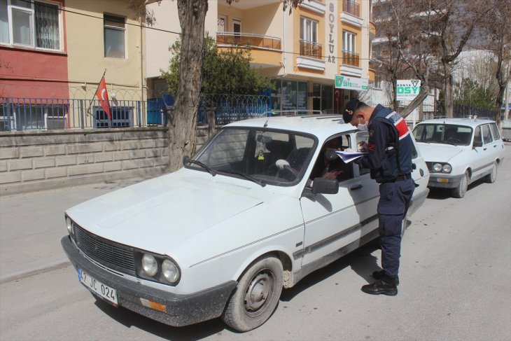 Karapınar'da jandarmadan Kovid-19 tedbirleri
