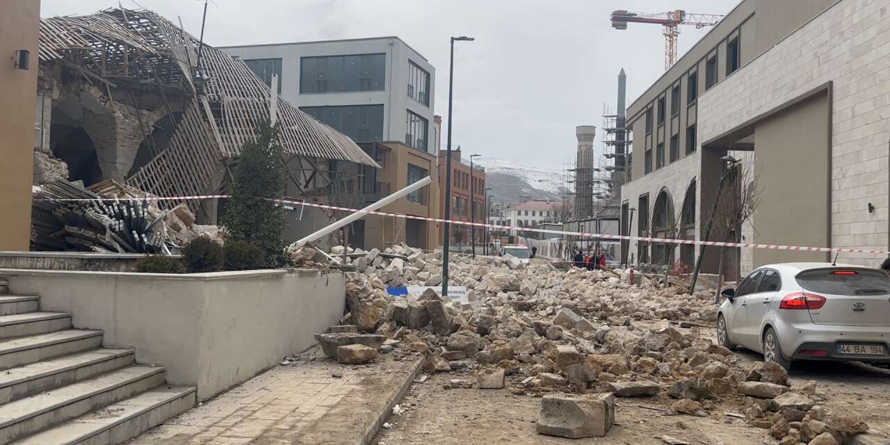 Cami inşaatında göçük! 1 işçi yaralandı