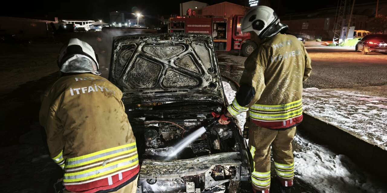 Park halindeyken yanmaya başlayan TOFAŞ küle döndü