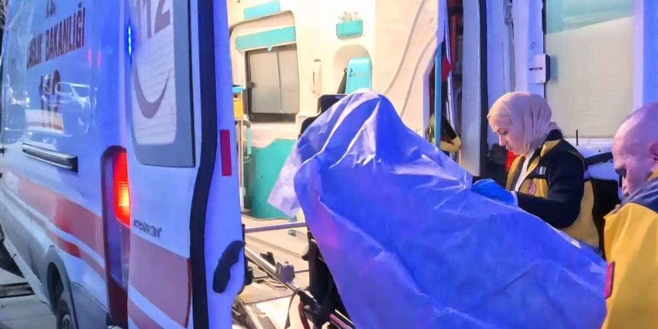 3 kişinin saldırısına uğrayan 18 yaşındaki Muhammet Ali ağır yaralandı