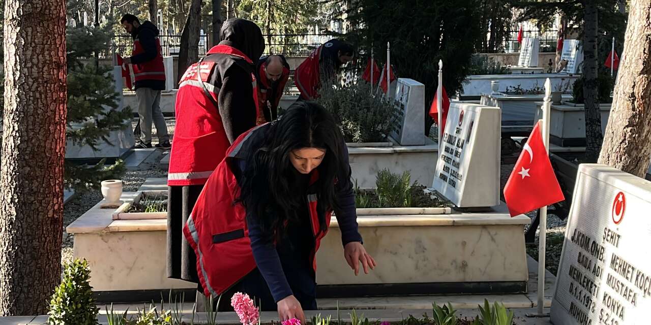 Bakan Göktaş'ın talimatıyla Konya’daki şehit mezarları için harekete geçildi