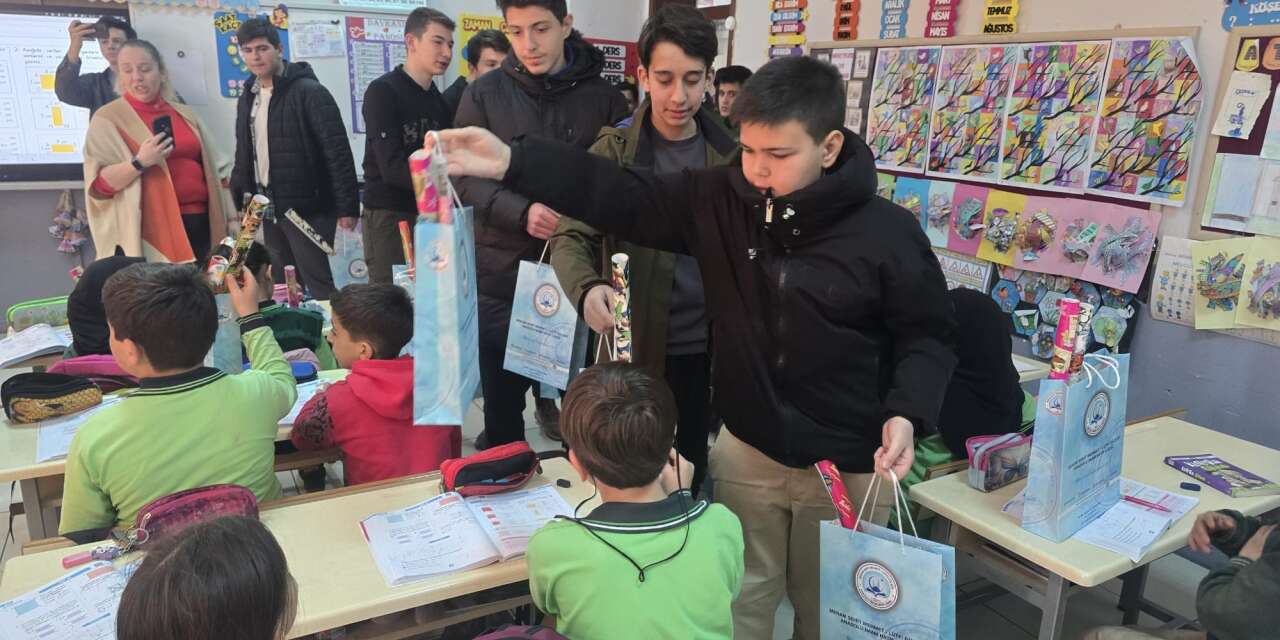 Günün güzel haberi Konya’dan! Öğrencilere bayram sevinci yaşattılar