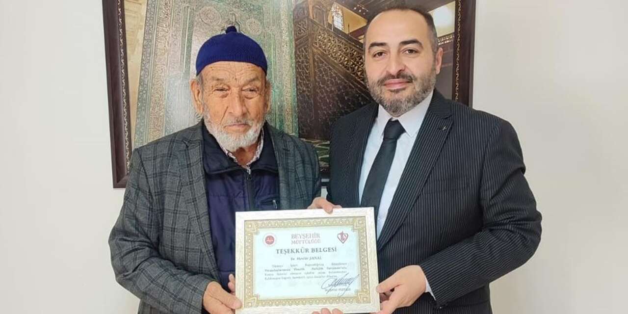 84 yaşındaki Konyalı hafızdan büyük başarı