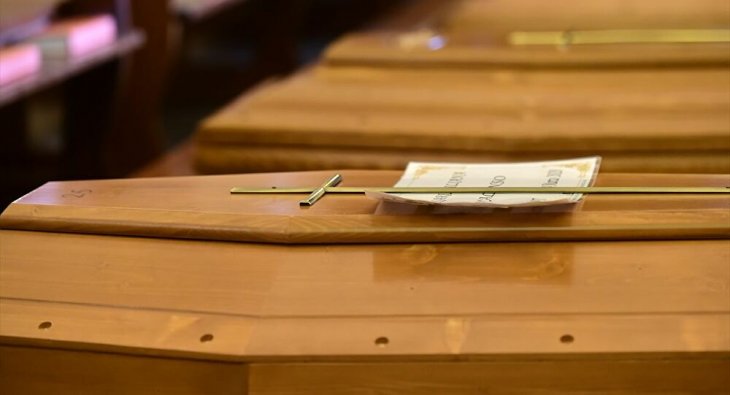 Ekvador'da karantina altındaki kentte son bir haftada evlerden ve hastanelerden 500 ceset toplandı