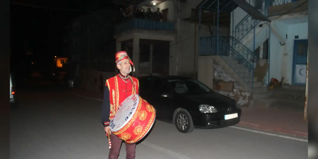 Konya’da 40 yıldır sahurun sesi