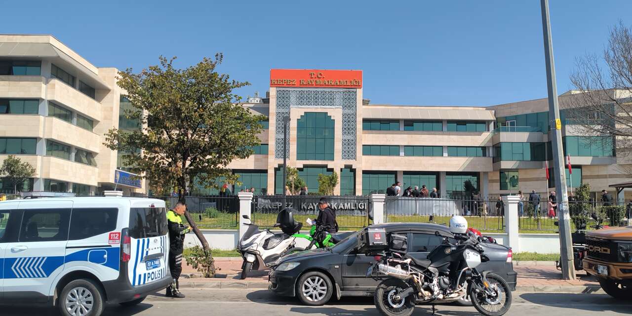 Kaymakamlıktan silah sesleri duyuldu, vatandaş tahliye edildi