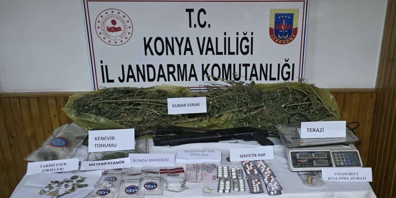 Konya’da jandarma 41 zehir tacirine darbe vurdu
