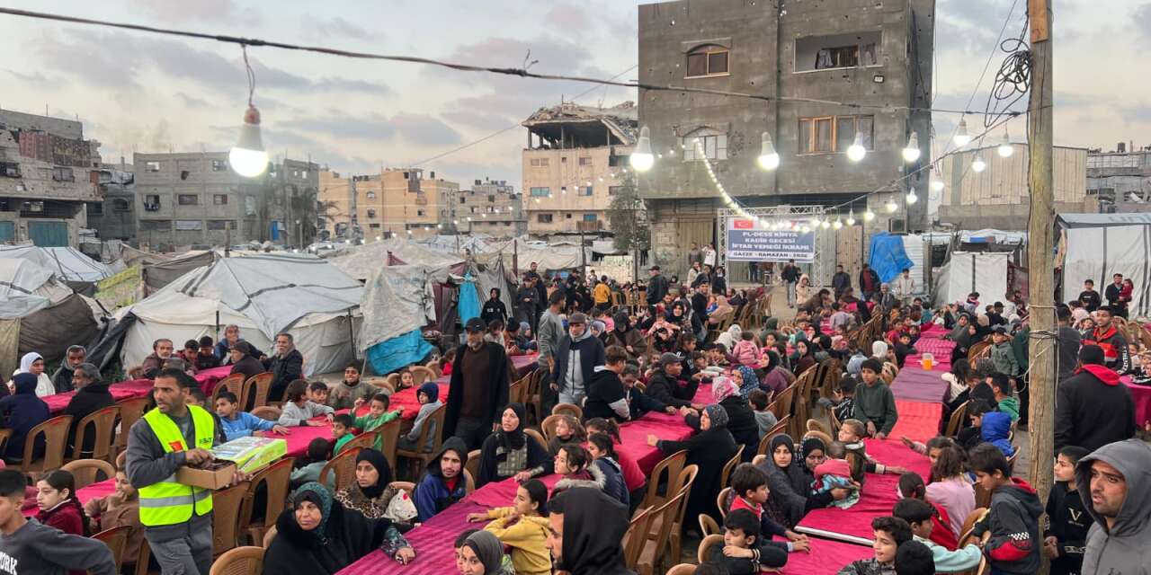 Konya Ribat, Gazze’de 50 bin kişilik iftar verdi