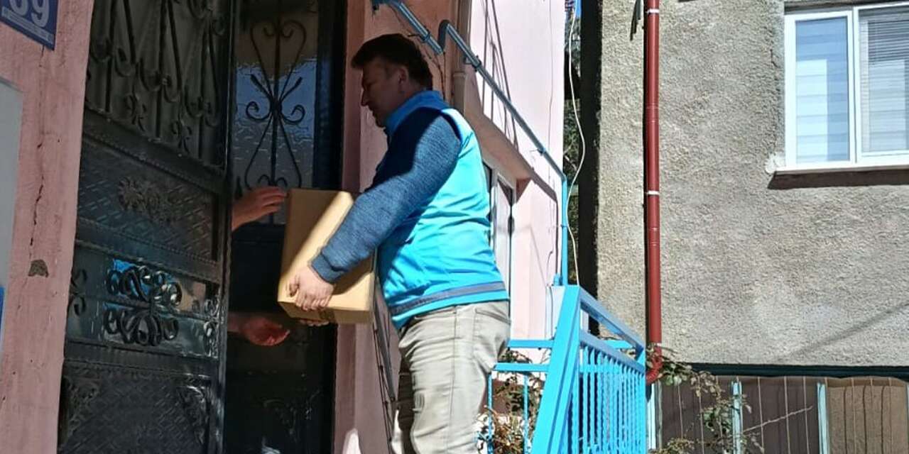 Konya’da ihtiyaç sahibi ailelere yardım kolisi dağıtıldı