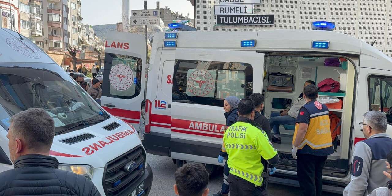 Sokakta silahlı saldırı! Eniştesine nişan aldı, yoldan geçen 2 kişiyi daha vurdu