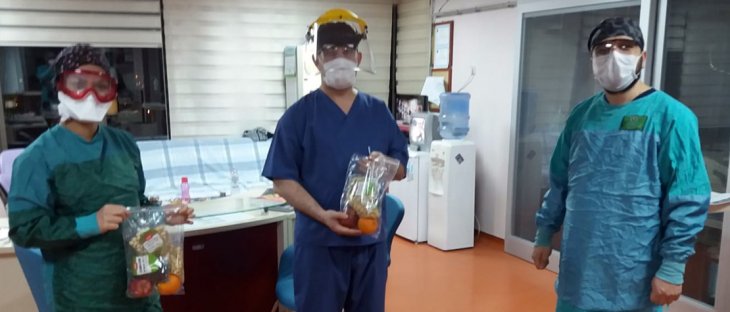 Konya’da sağlık çalışanlarına kandil ikramı