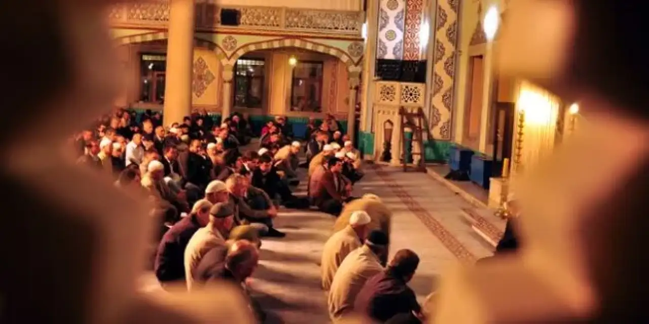 Ramazan yarın sona eriyor! Konya son gün kaç saat oruç tutacak?