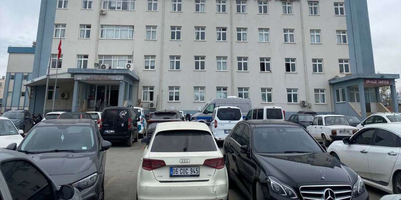 Anne ve kızları, hastanede doktor ve hemşirelere saldırdı