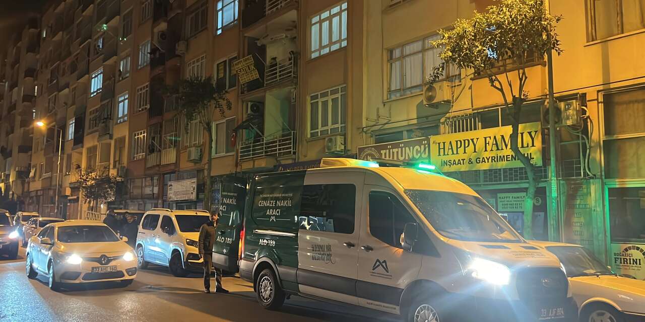 2 çocuk annesi kadın yatak odasında öldürüldü