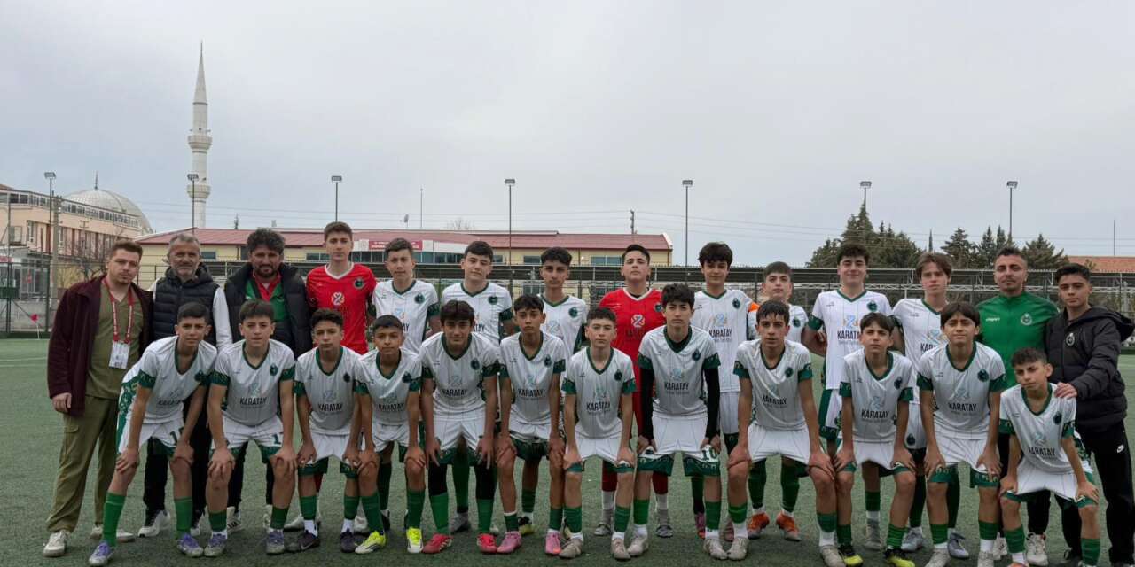 Karatay Belediyespor Kulübü, futboldaki başarısıyla dikkat çekiyor