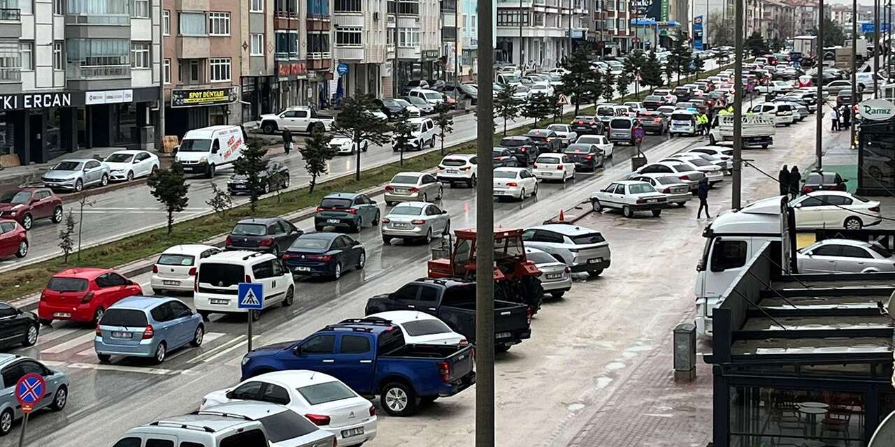 Konya’yı Ankara’ya bağlayan ilçede bayram trafiği