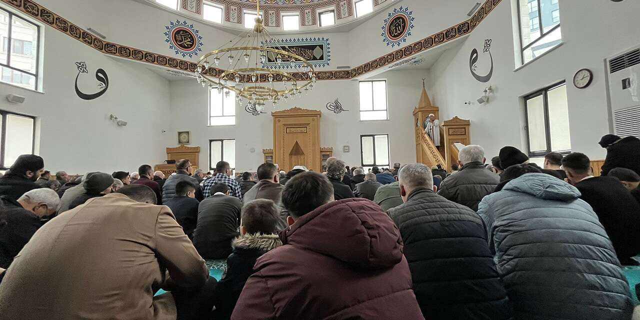 Konya’da Ramazan Bayramı’nda Cuma namazı coşkusu