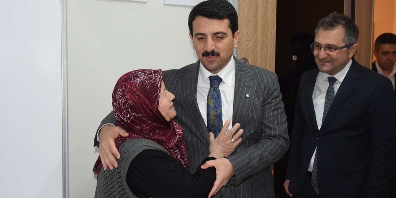 Konya Karapınar’da bayramda şehit ailesine anlamlı ziyaret