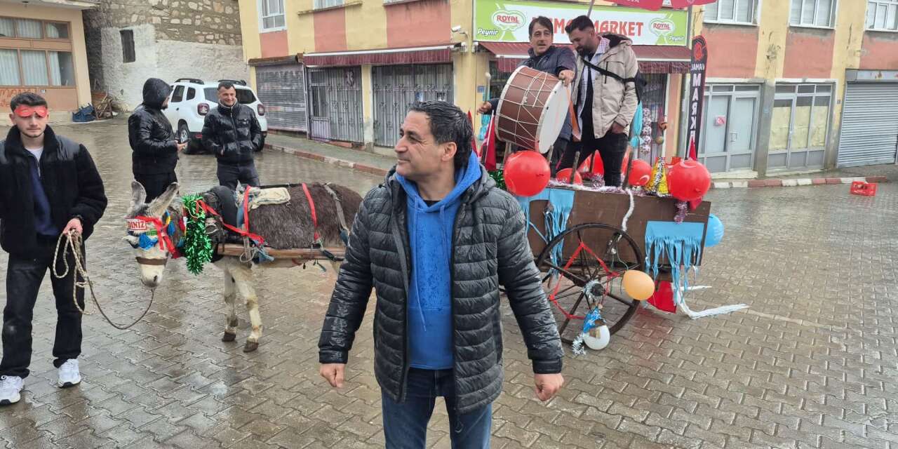 Konya’da davulcular, eski geleneği yaşatmaya devam ediyor