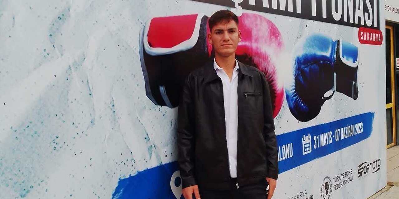 Profesyonel boksör Emirhan Bozkurt hayatını kaybetti