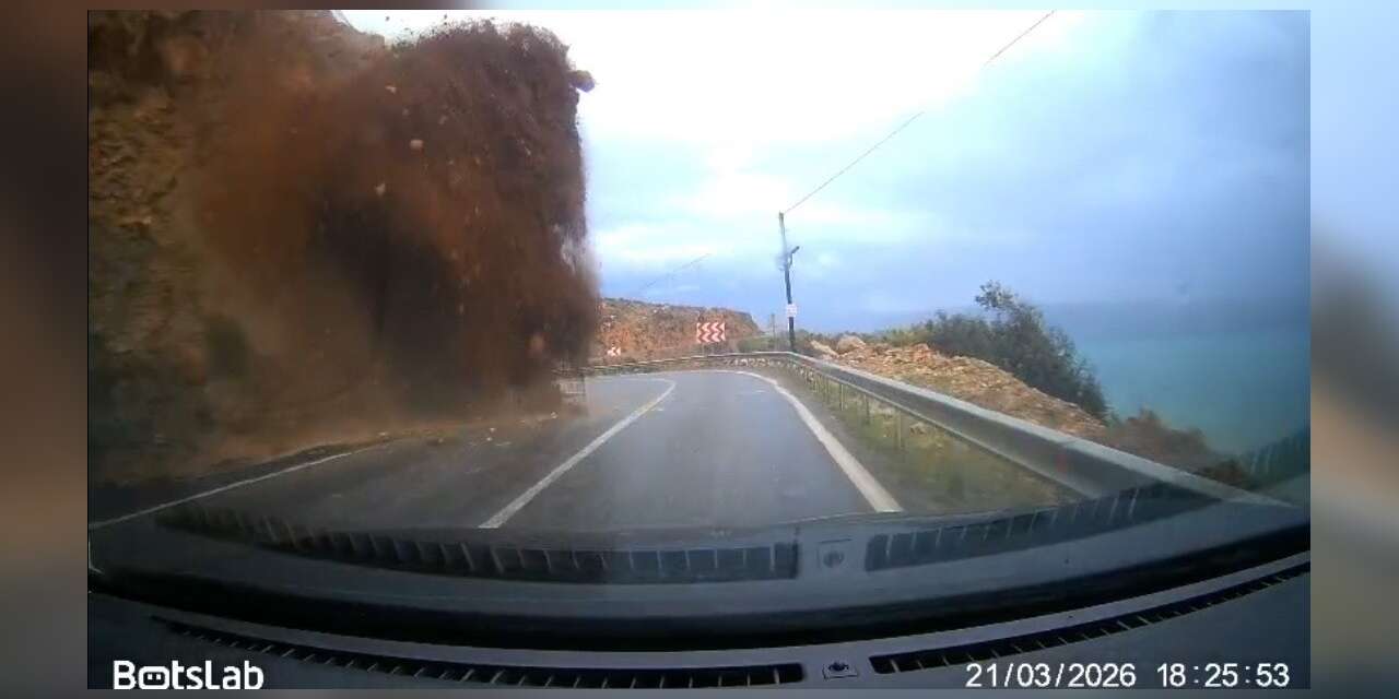 Heyelan anı kamerada! Araç saniyeler içinde gömüldü