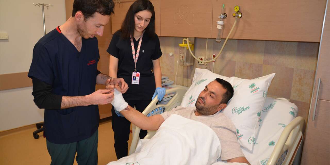 Konya’da elektrik akımına kapılan hastaya bacağından deri nakledildi