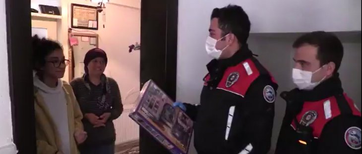 Konya'da genç kızın 'yapboz' isteğini polis ekipleri yerine getirdi