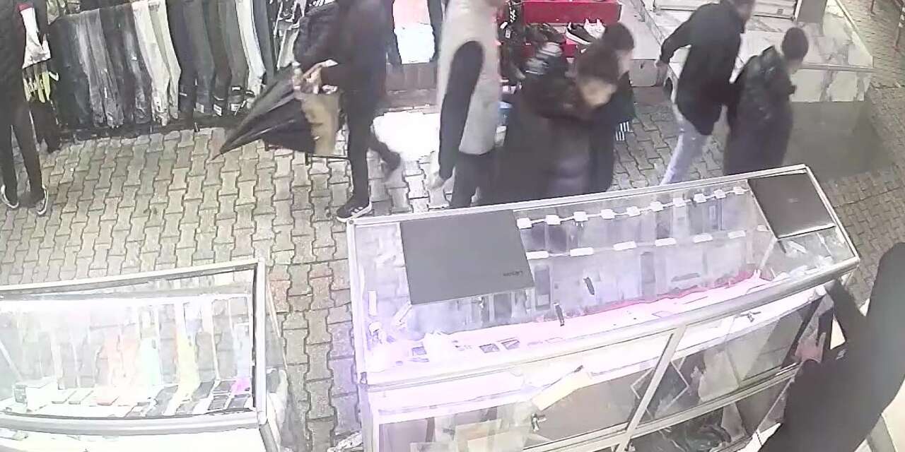 Fiyat sorma bahanesiyle telefonu çaldı! Savunması pes dedirtti