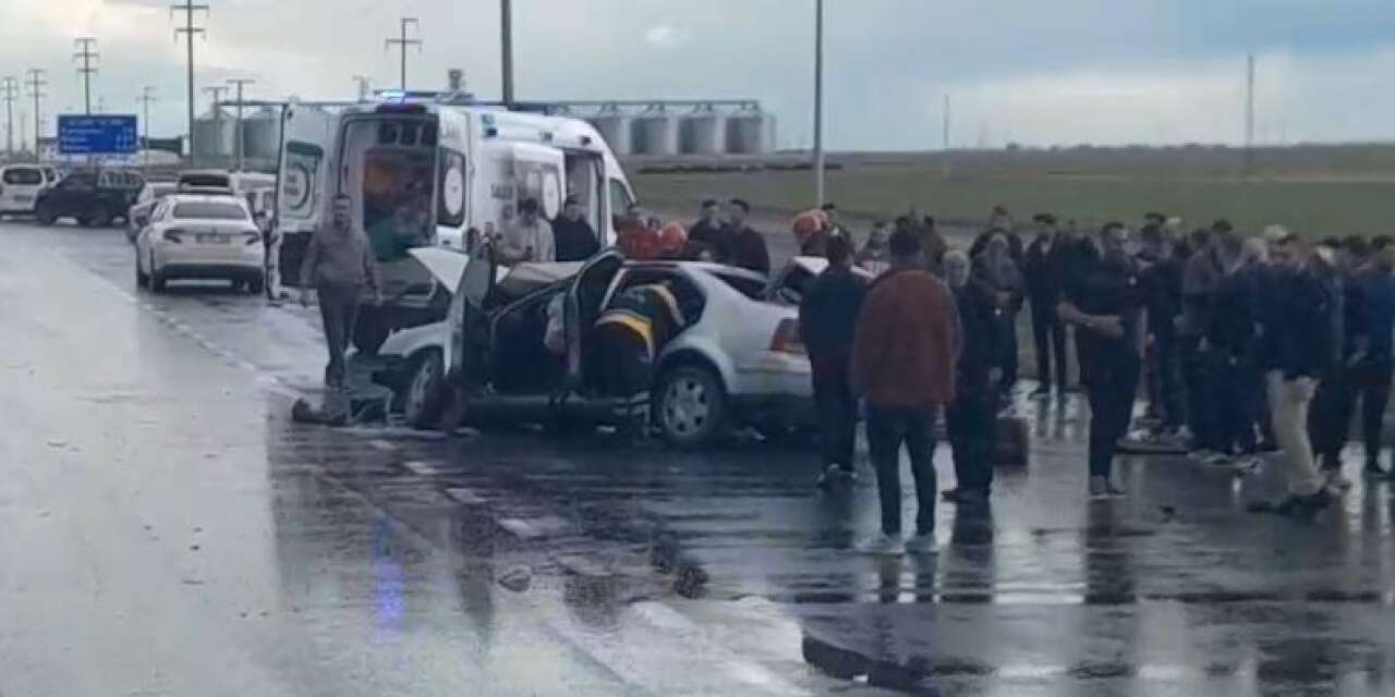 Konya’da kaza üstüne kaza! Karapınar yolunda 3 kişi yaralandı